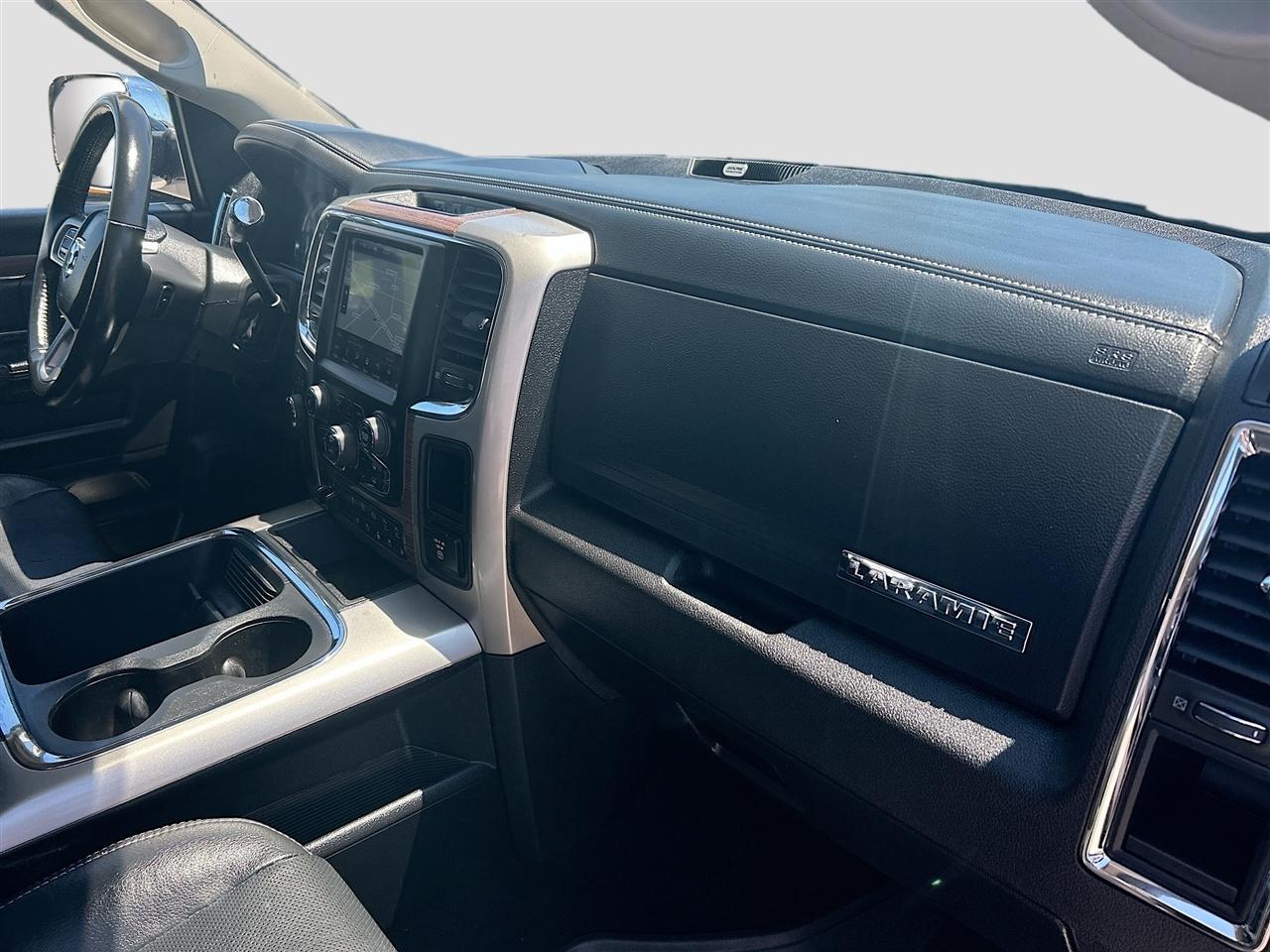 RAM 3500 Laramie 4x4 Crew Cab 8' Box 2018