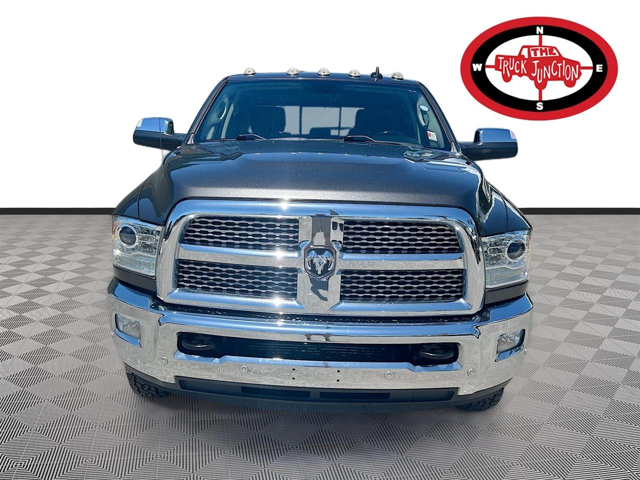 RAM 3500 Laramie 4x4 Crew Cab 8' Box 2018