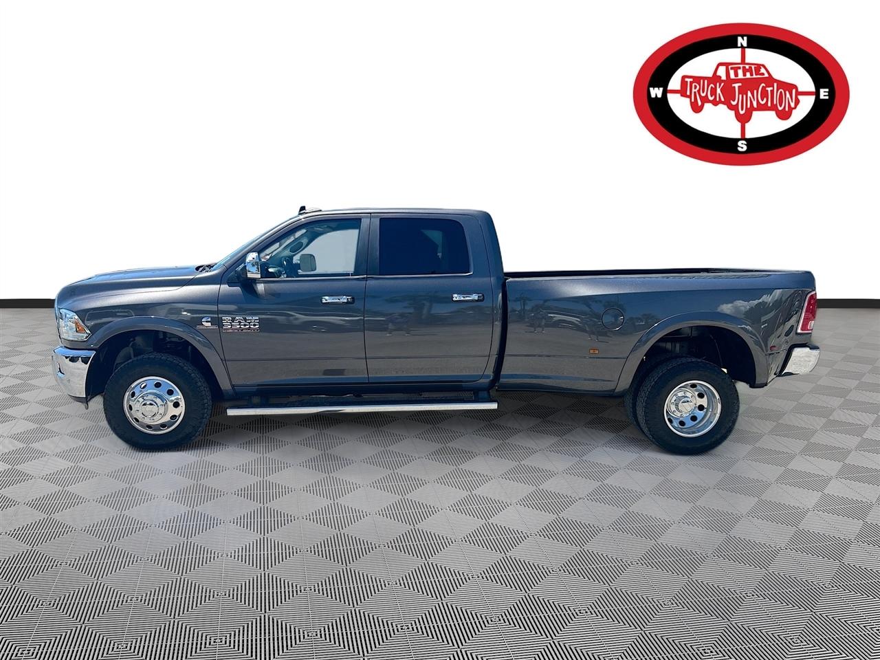 RAM 3500 Laramie 4x4 Crew Cab 8' Box 2018