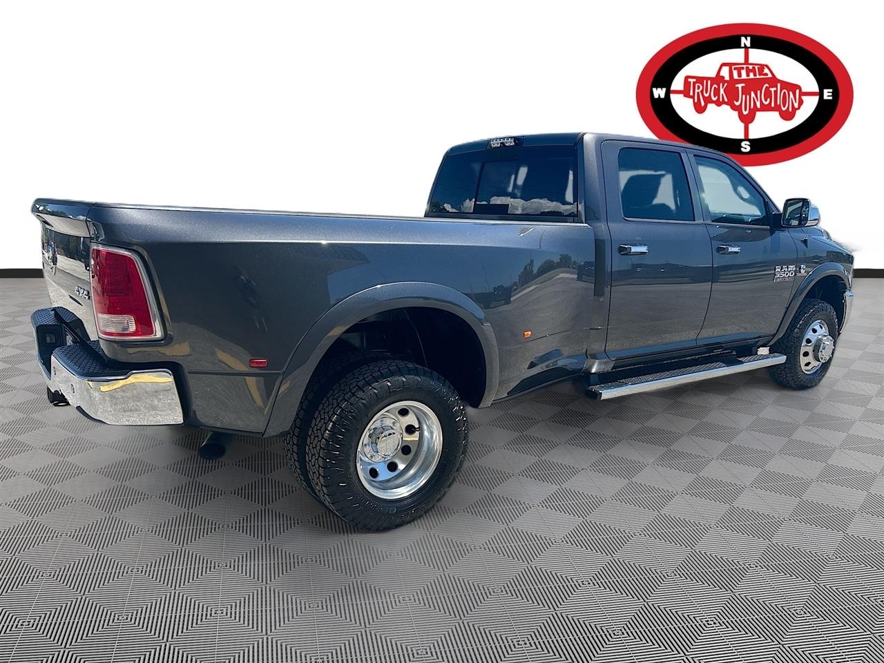 RAM 3500 Laramie 4x4 Crew Cab 8' Box 2018