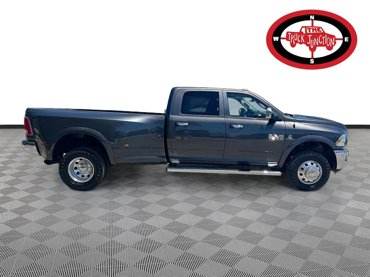 RAM 3500 Laramie 4x4 Crew Cab 8' Box 2018
