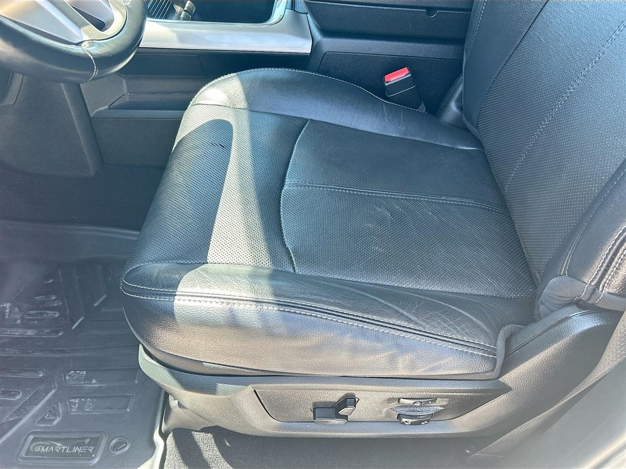 RAM 3500 Laramie 4x4 Crew Cab 8' Box 2018