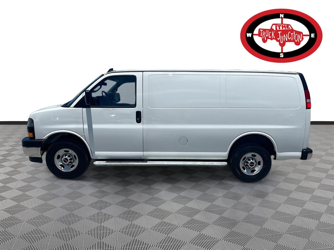 GMC Savana Cargo Van RWD 2500 135" 2023