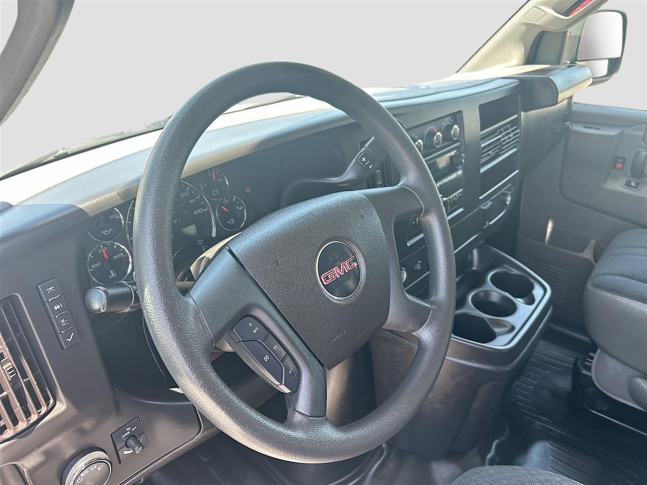 GMC Savana Cargo Van RWD 2500 135" 2023