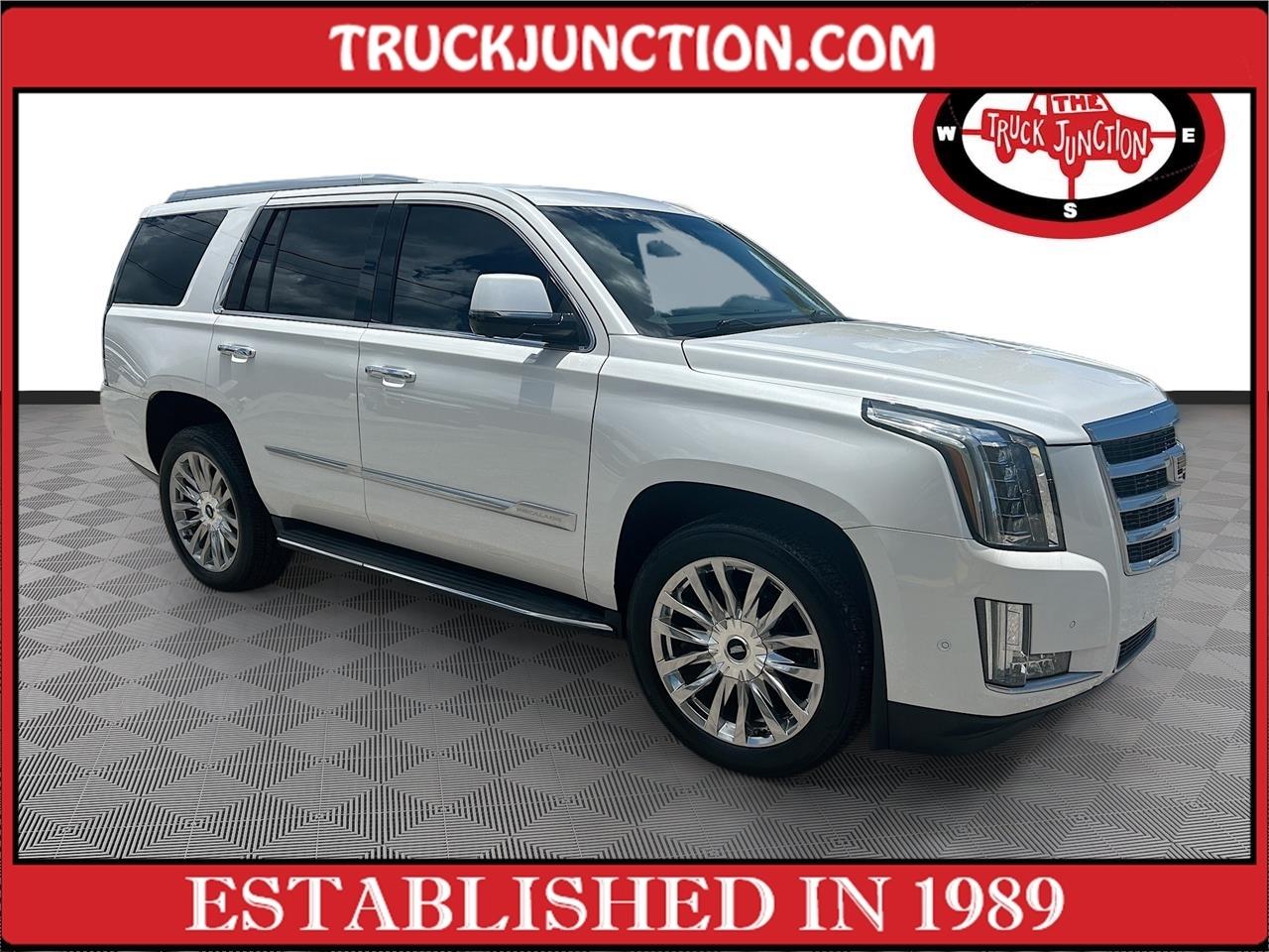 Cadillac Escalade 2WD 4dr Luxury 2019