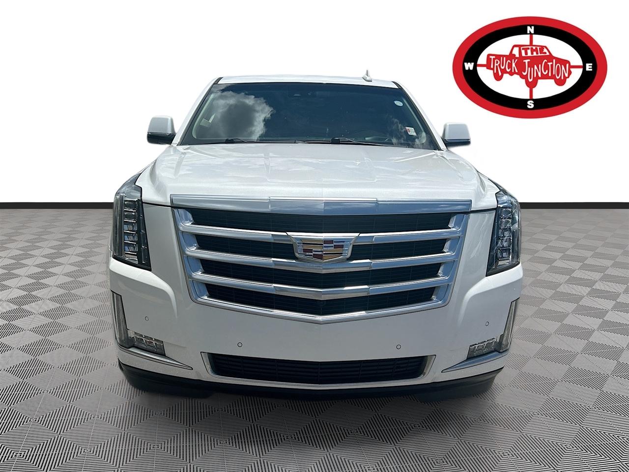 Cadillac Escalade 2WD 4dr Luxury 2019