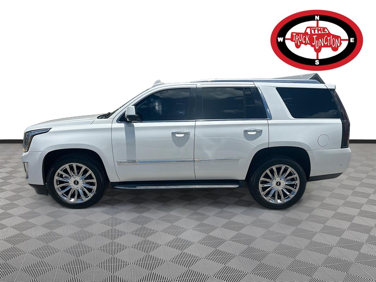 Cadillac Escalade 2WD 4dr Luxury 2019