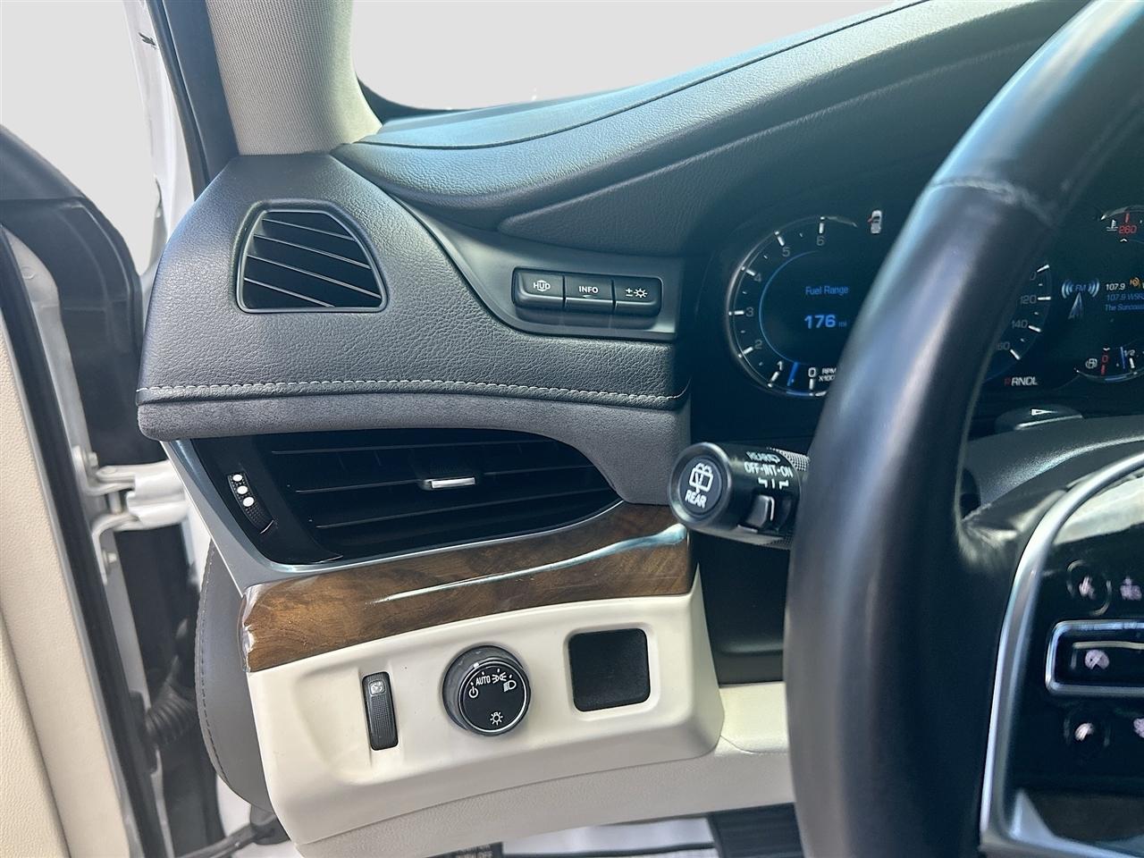 Cadillac Escalade 2WD 4dr Luxury 2019