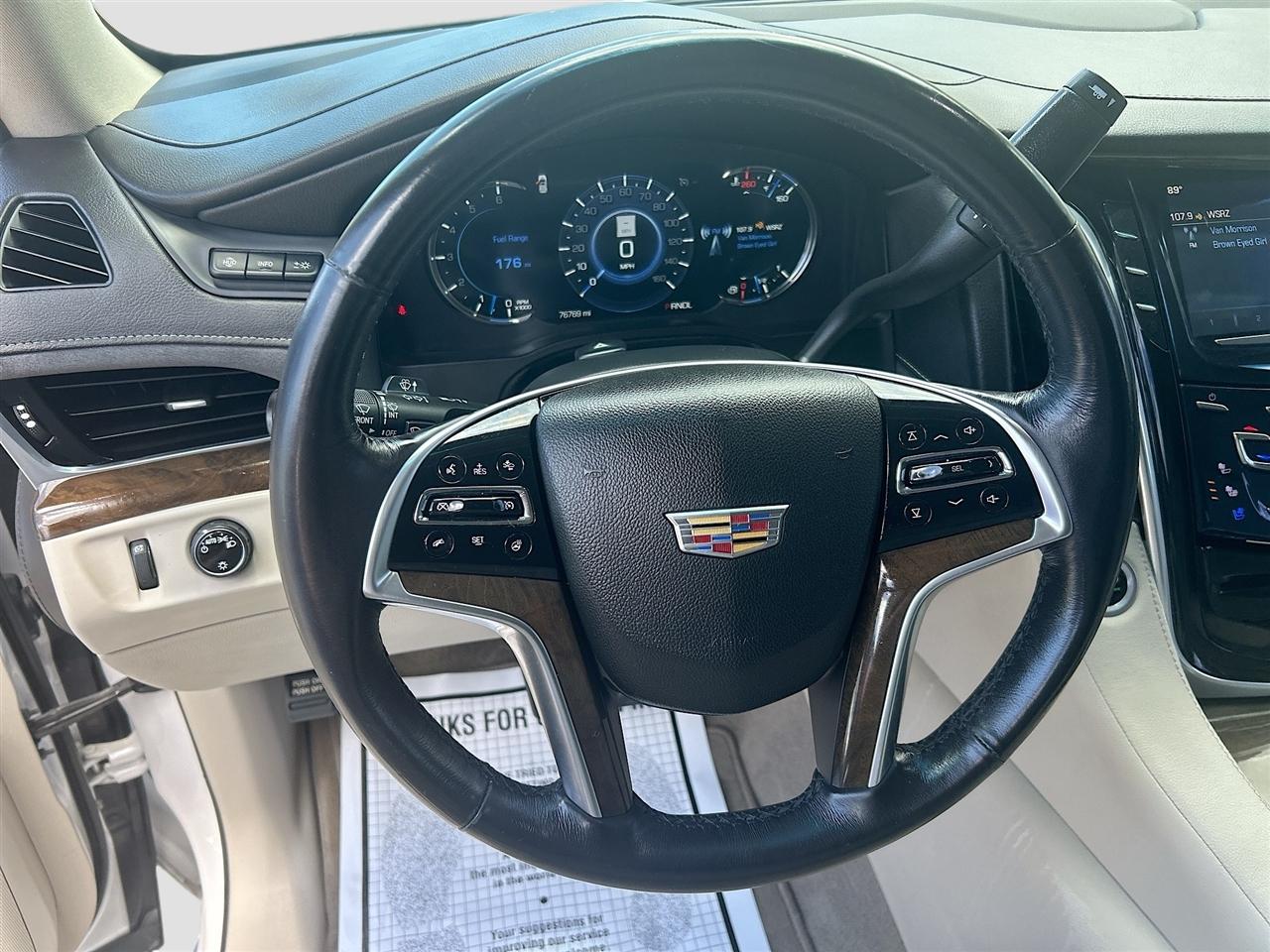 Cadillac Escalade 2WD 4dr Luxury 2019