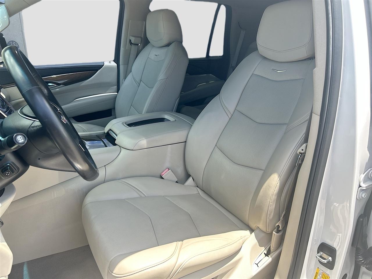 Cadillac Escalade 2WD 4dr Luxury 2019