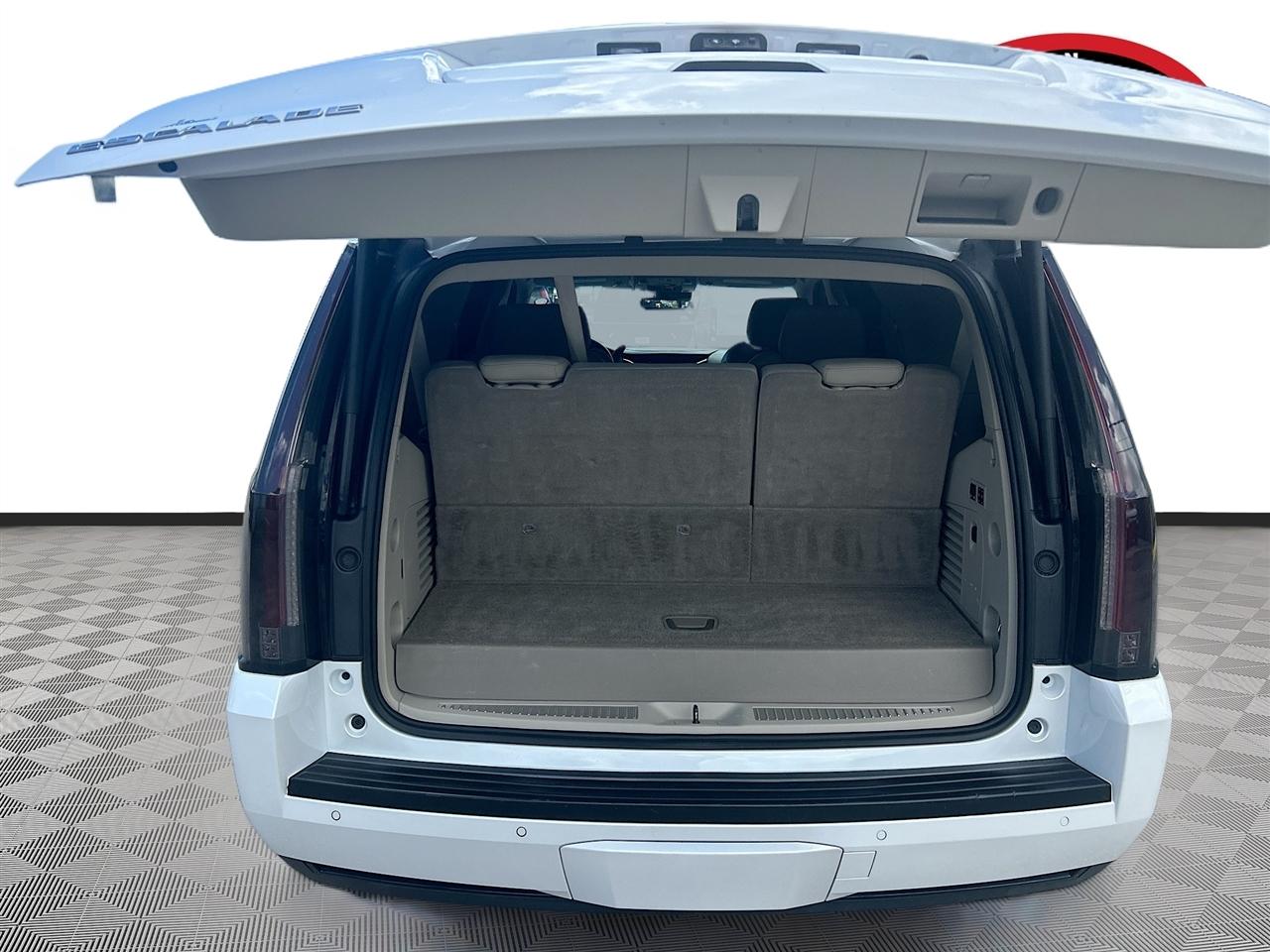 Cadillac Escalade 2WD 4dr Luxury 2019