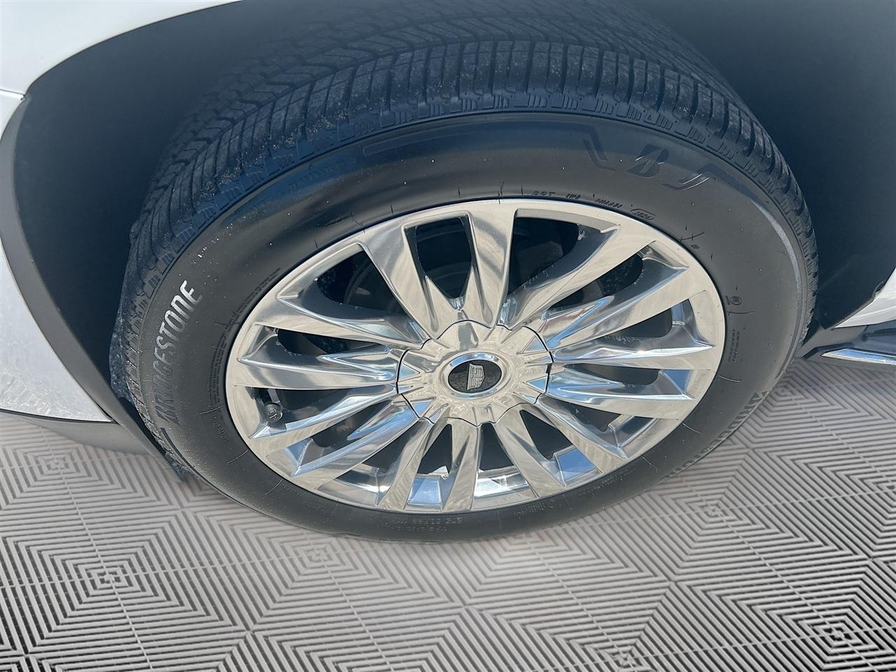 Cadillac Escalade 2WD 4dr Luxury 2019