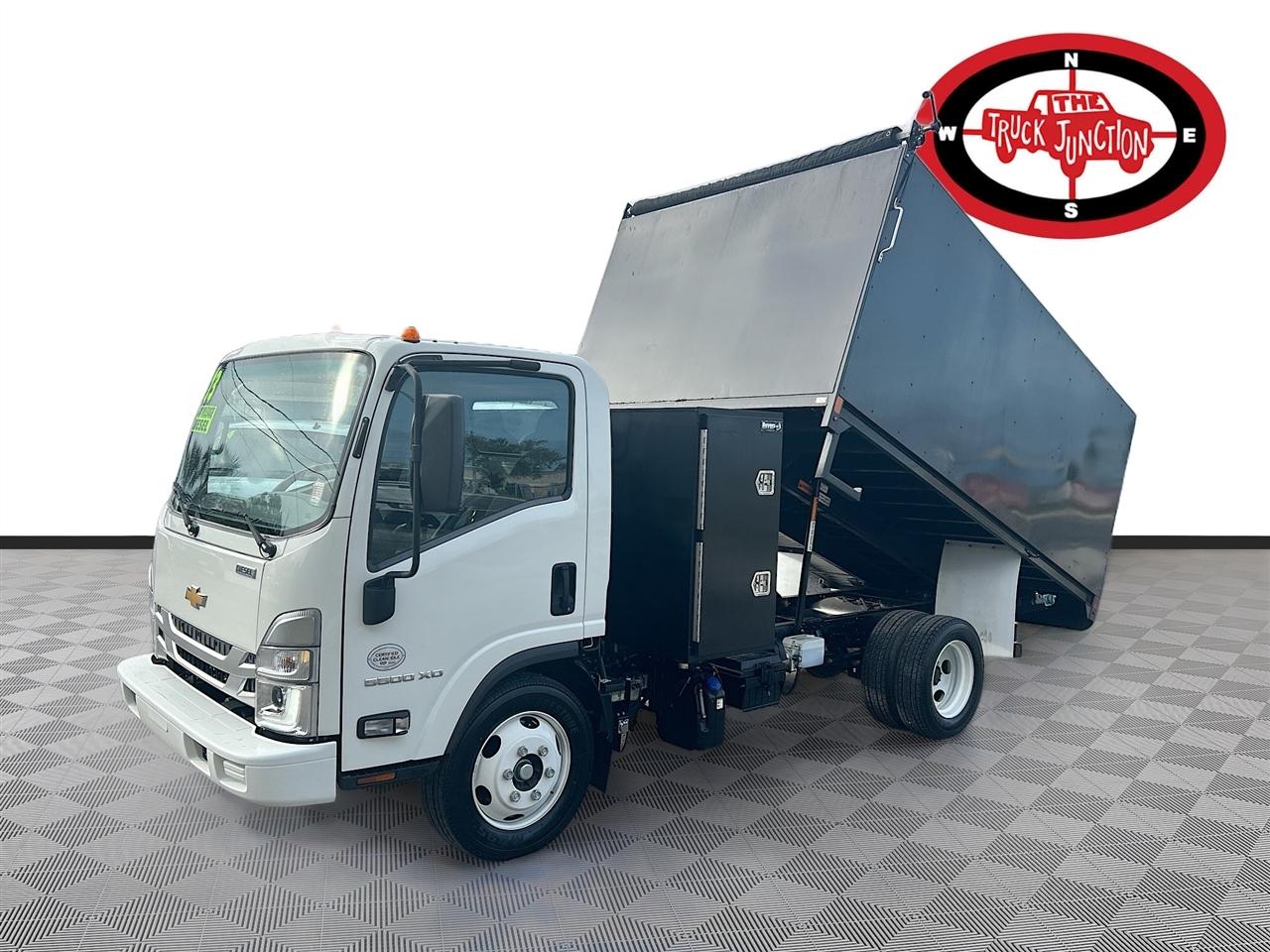 Chevrolet 5500XD LCF Diesel 2WD Reg Cab 132.5" 2023