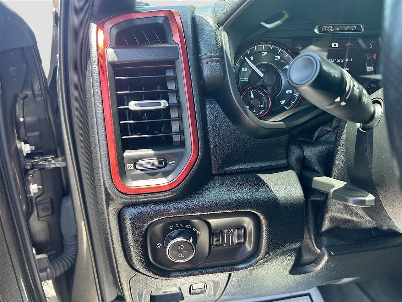 RAM 1500 Rebel 4x4 Crew Cab 5'7" Box 2019
