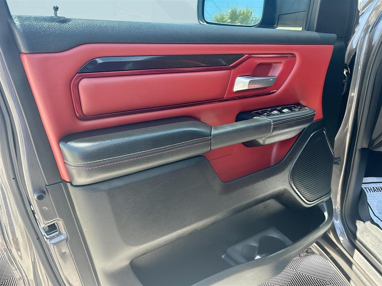 RAM 1500 Rebel 4x4 Crew Cab 5'7" Box 2019