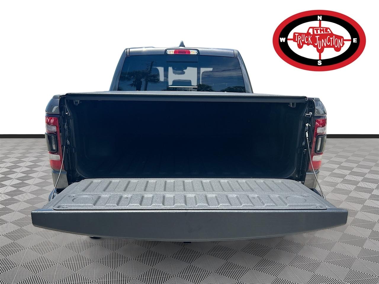 RAM 1500 Rebel 4x4 Crew Cab 5'7" Box 2019