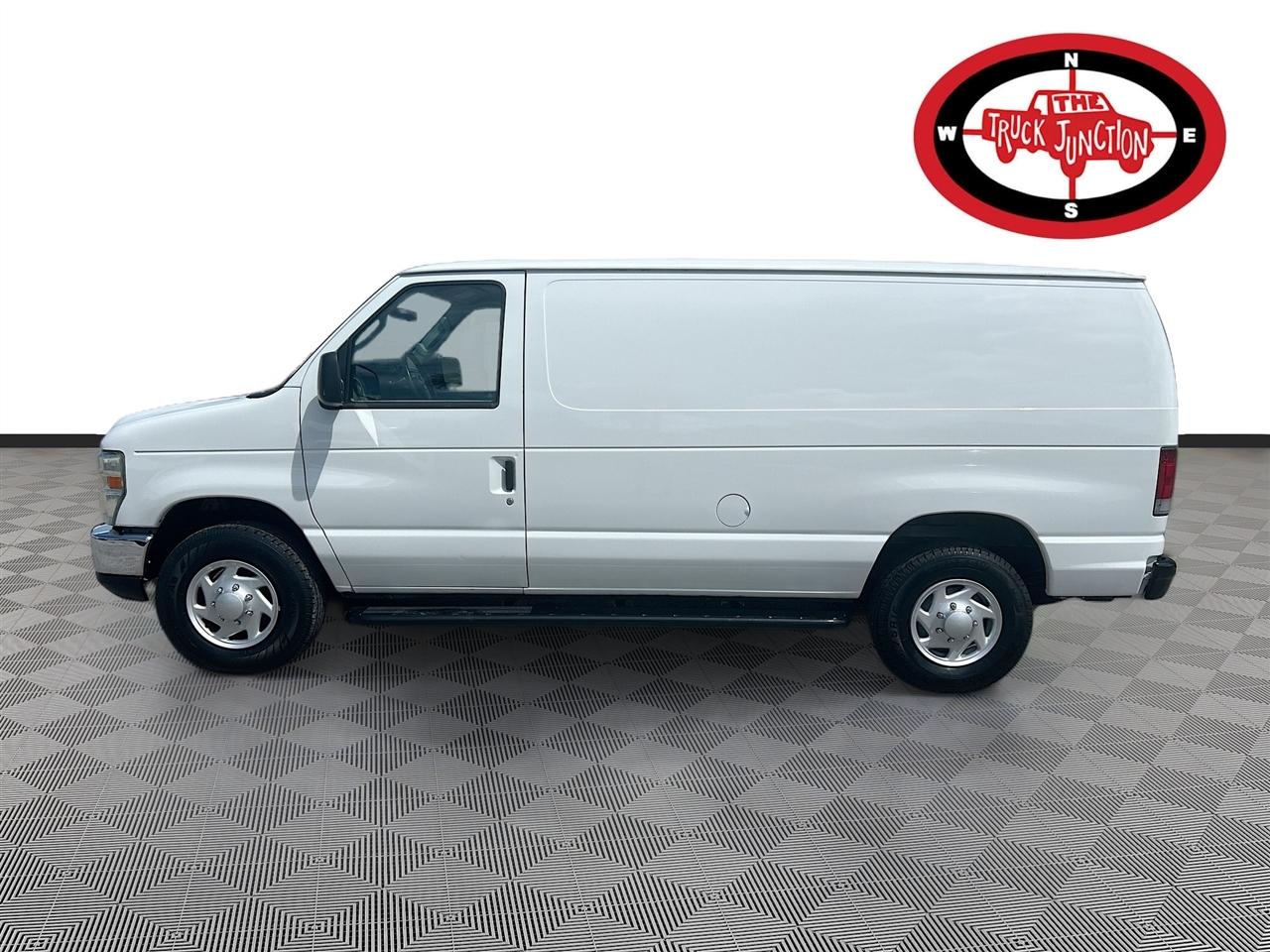 Ford Econoline Cargo Van E-250 Recreational 2012