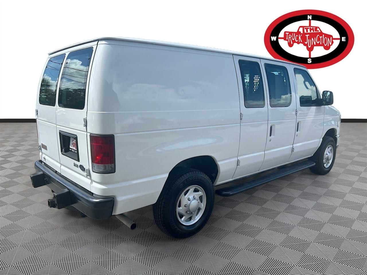 Ford Econoline Cargo Van E-250 Recreational 2012