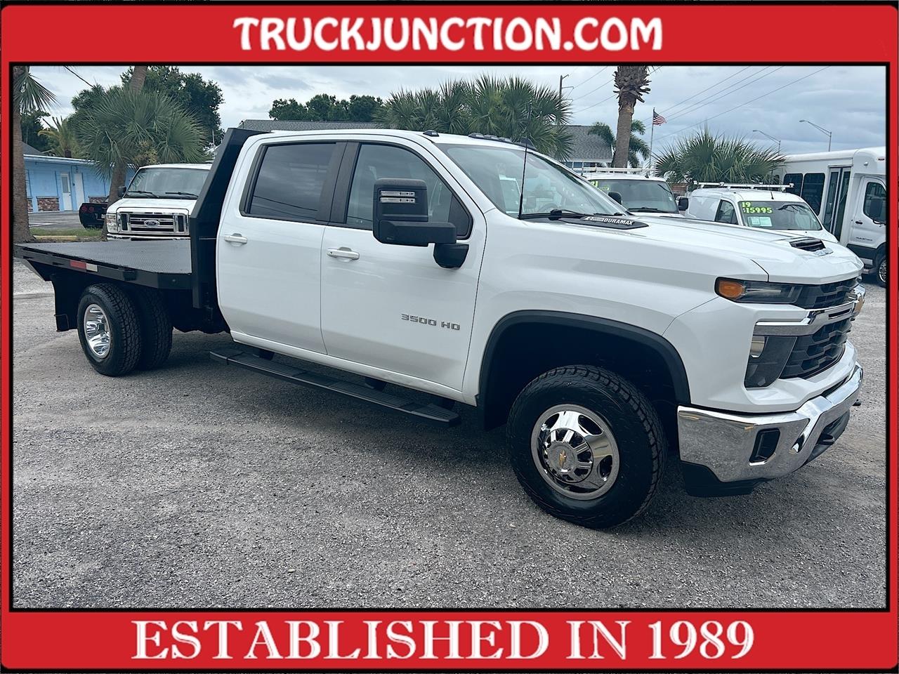 Chevrolet Silverado 3500HD CC 4WD Crew Cab 177" WB, 60" CA LT 2024