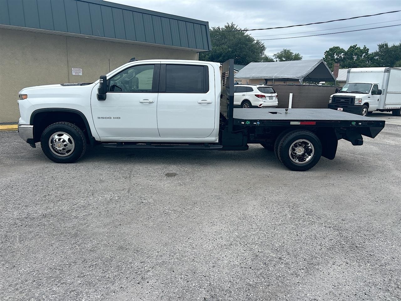 Chevrolet Silverado 3500HD CC 4WD Crew Cab 177" WB, 60" CA LT 2024