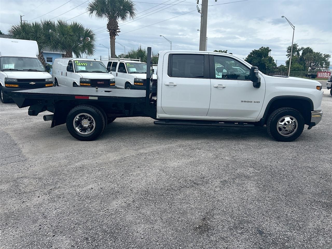 Chevrolet Silverado 3500HD CC 4WD Crew Cab 177" WB, 60" CA LT 2024