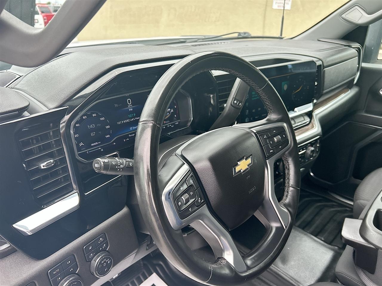 Chevrolet Silverado 3500HD CC 4WD Crew Cab 177" WB, 60" CA LT 2024
