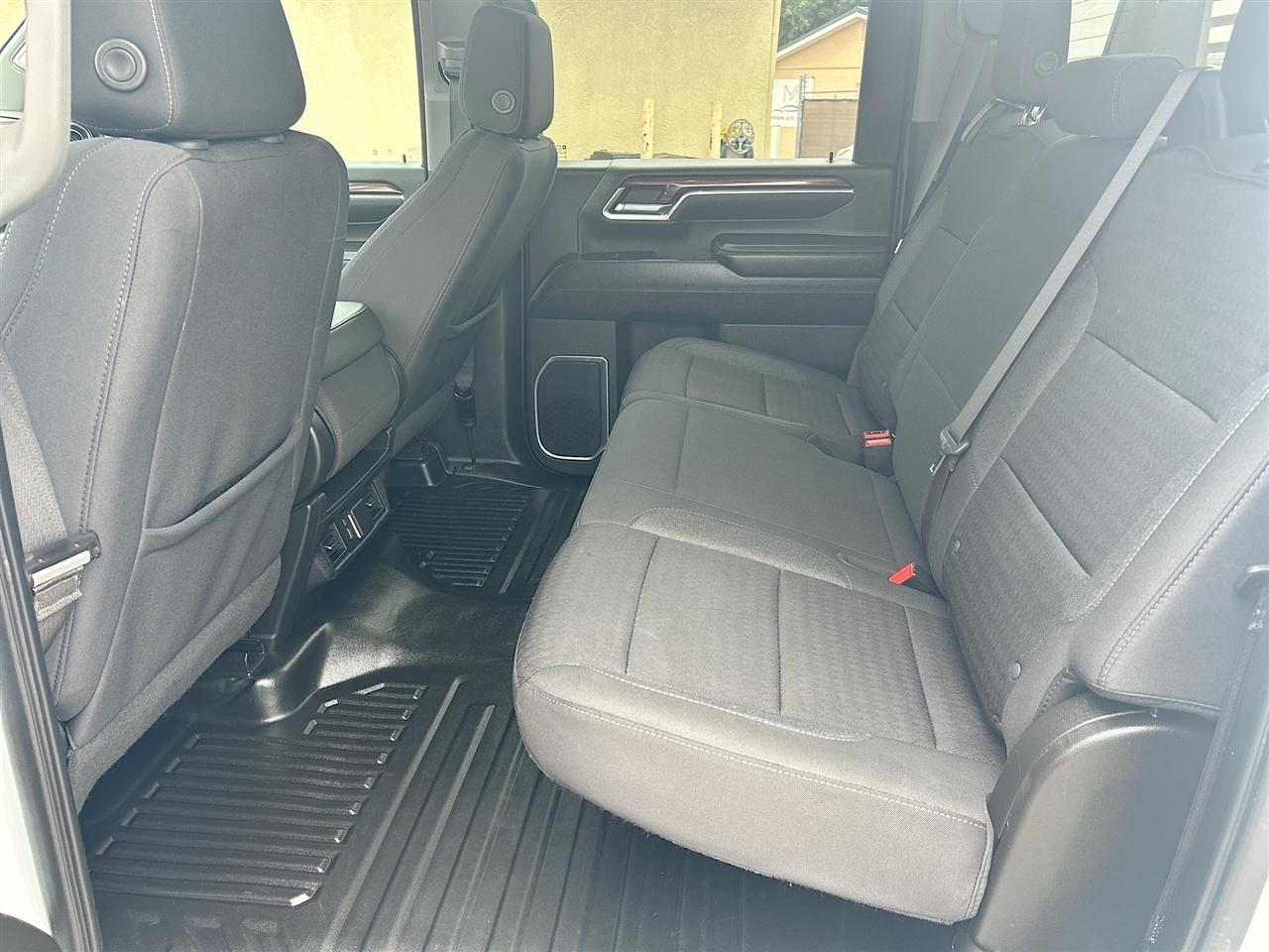 Chevrolet Silverado 3500HD CC 4WD Crew Cab 177" WB, 60" CA LT 2024