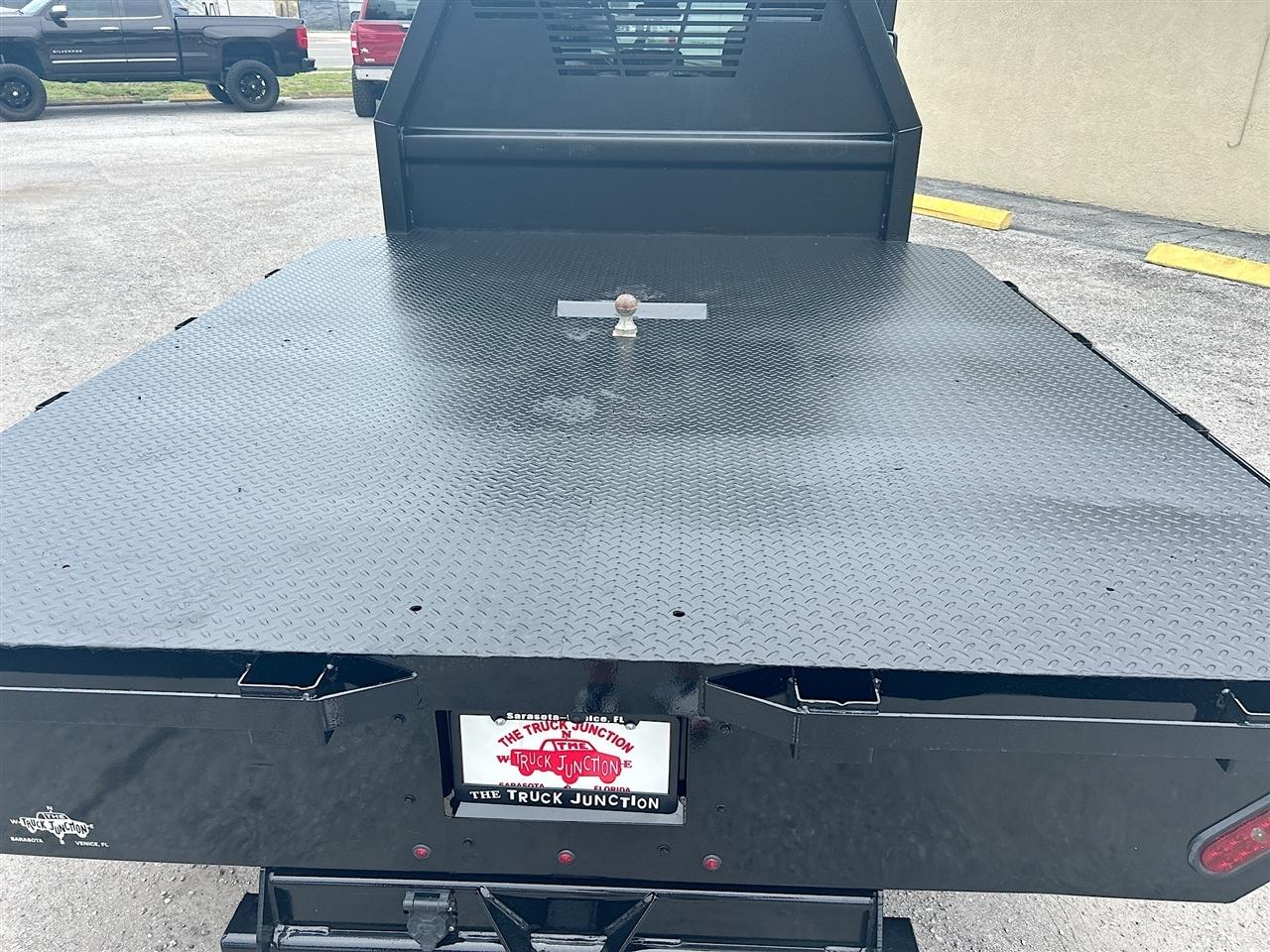 Chevrolet Silverado 3500HD CC 4WD Crew Cab 177" WB, 60" CA LT 2024