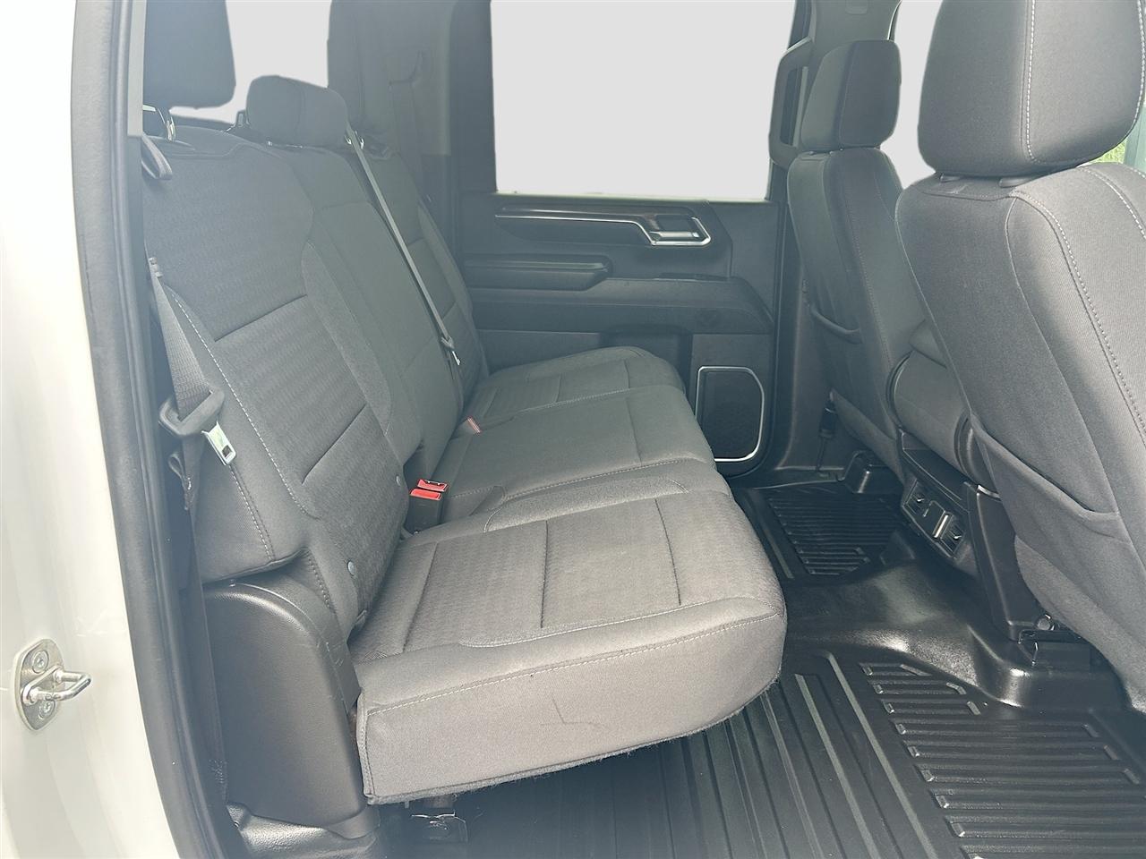 Chevrolet Silverado 3500HD CC 4WD Crew Cab 177" WB, 60" CA LT 2024