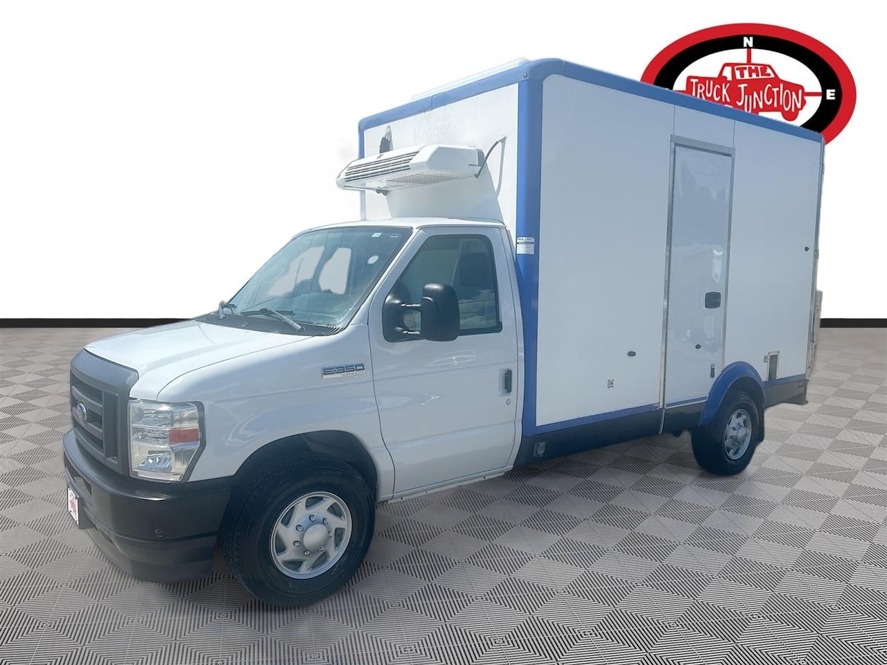 Ford E-Series Cutaway E-350 SRW 138" WB 2023