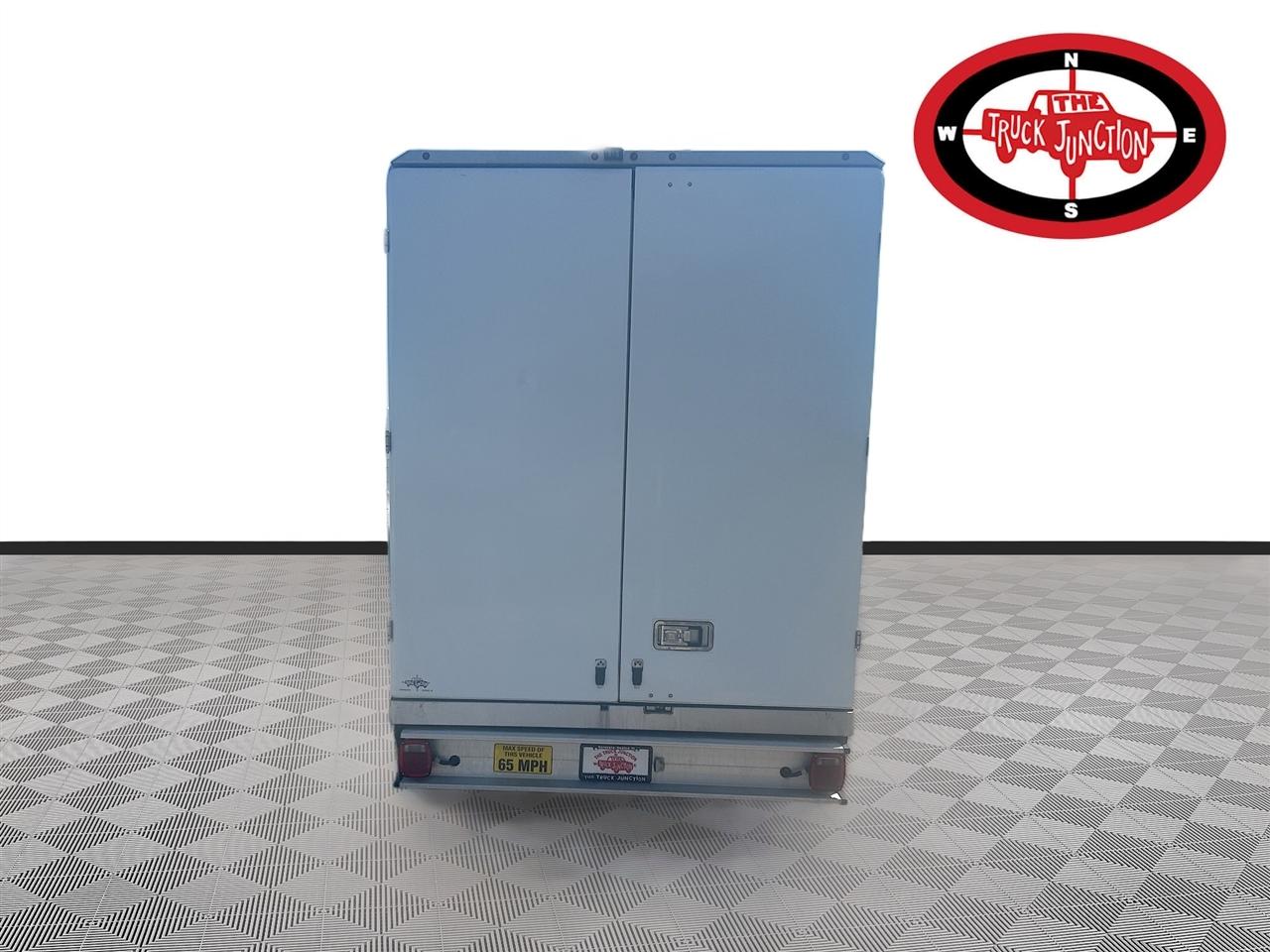 Ford E-Series Cutaway E-350 SRW 138" WB 2023