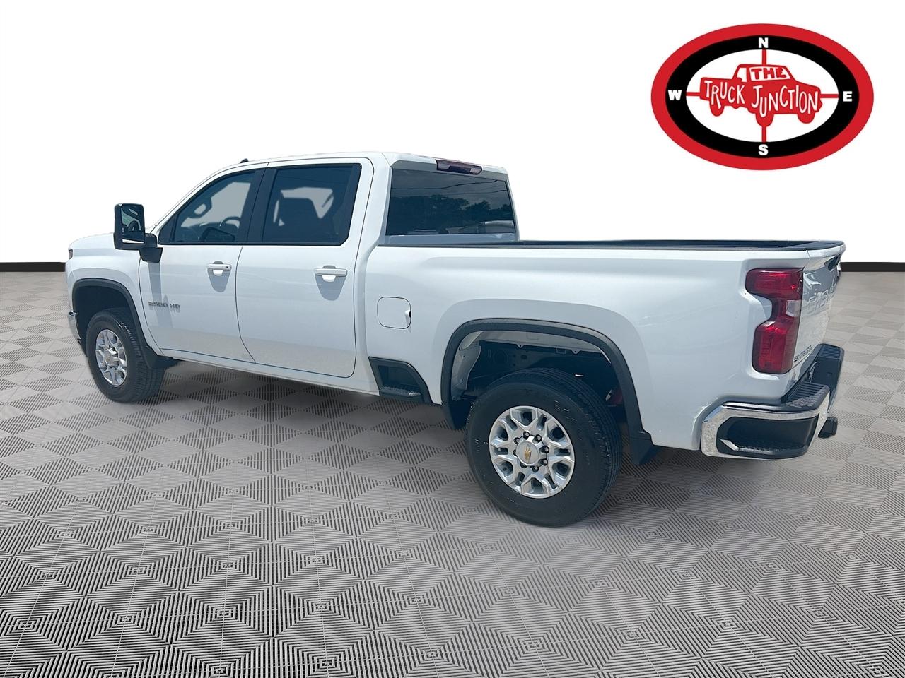 Chevrolet Silverado 2500HD 4WD Crew Cab 159" LT 2023