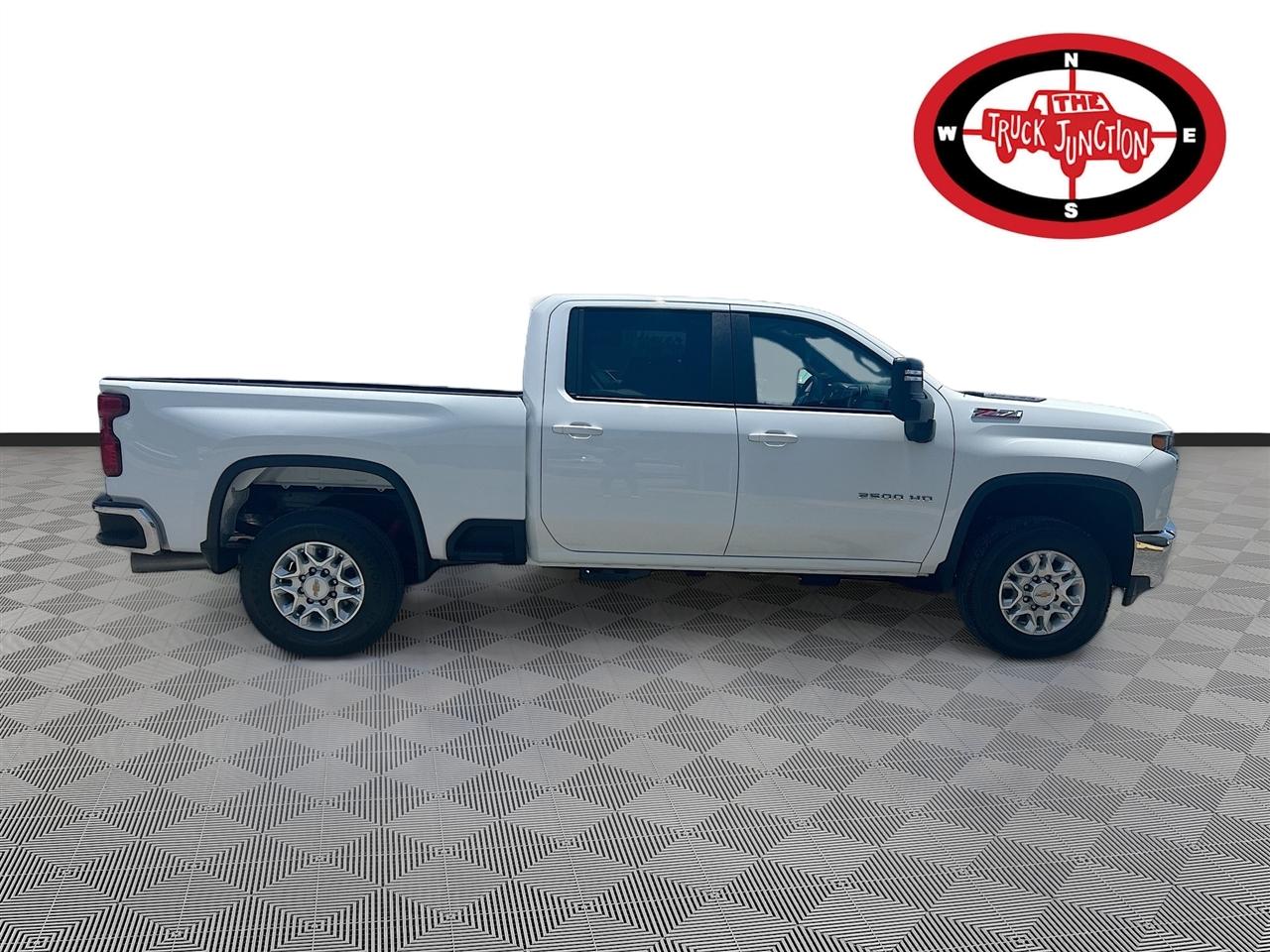 Chevrolet Silverado 2500HD 4WD Crew Cab 159" LT 2023