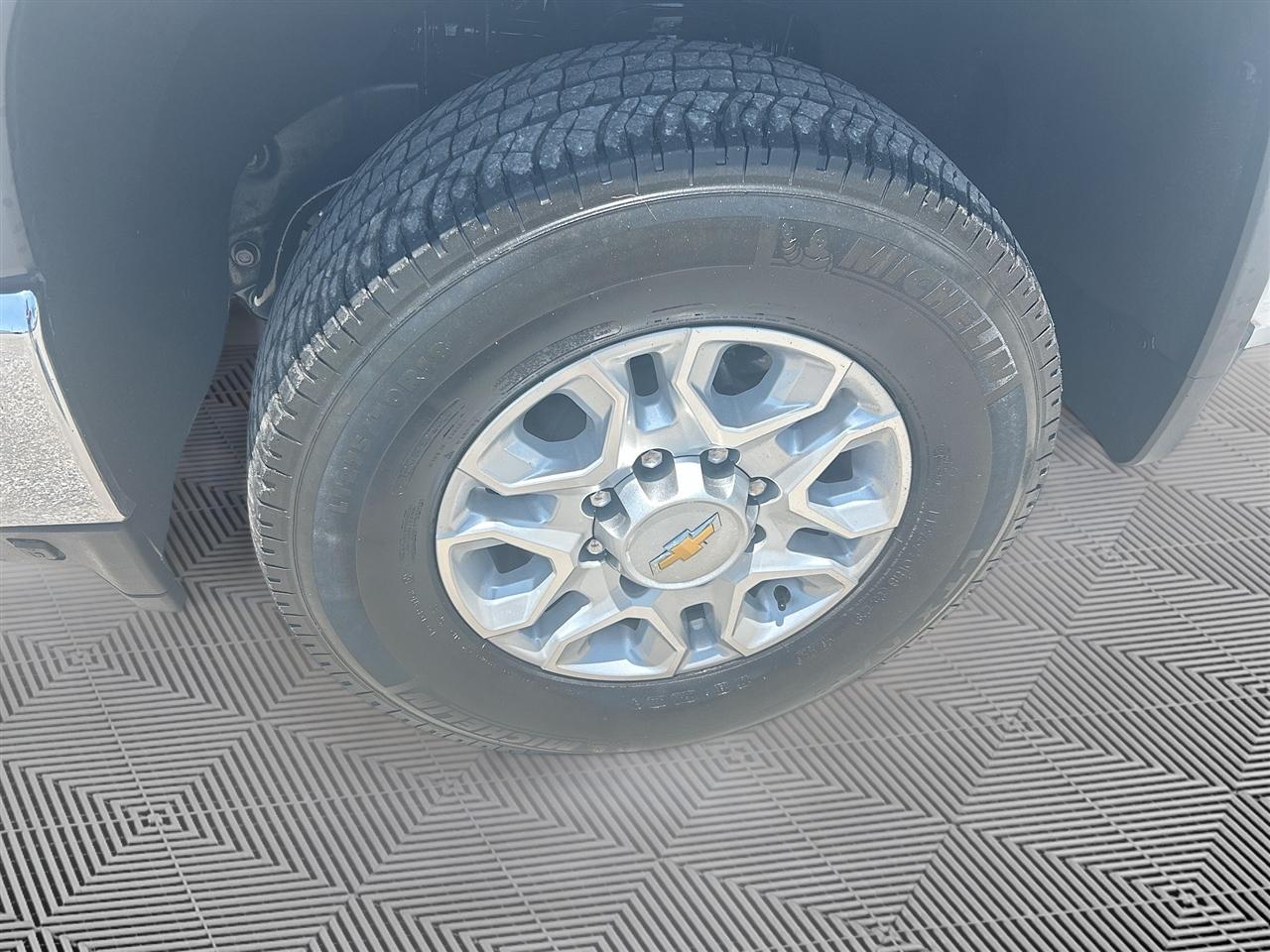Chevrolet Silverado 2500HD 4WD Crew Cab 159" LT 2023
