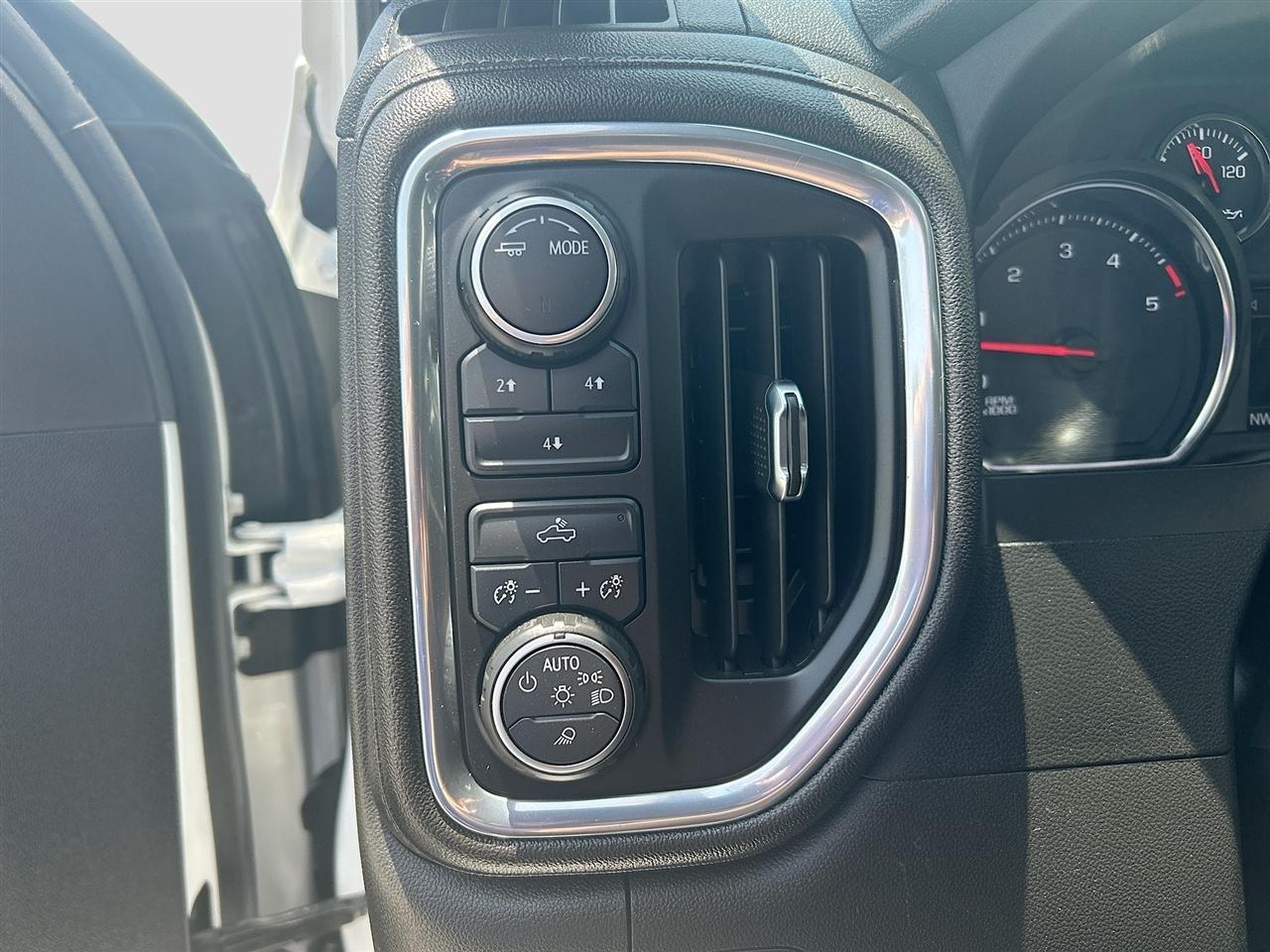 Chevrolet Silverado 2500HD 4WD Crew Cab 159" LT 2023