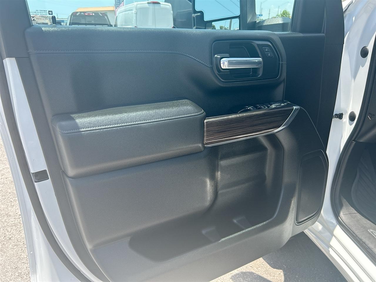 Chevrolet Silverado 2500HD 4WD Crew Cab 159" LT 2023