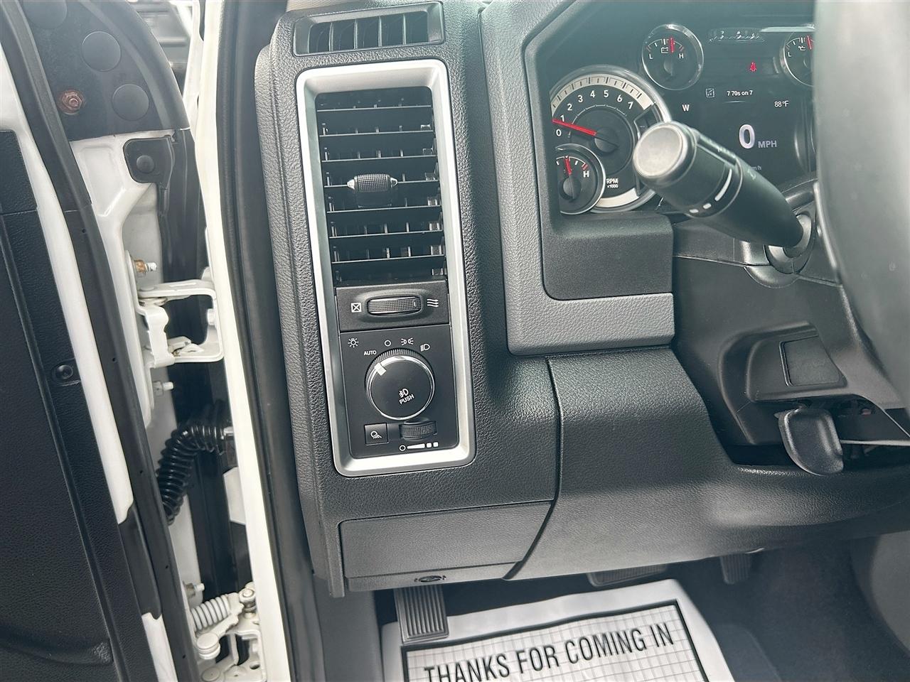 RAM 1500 2WD Crew Cab 149" Big Horn 2016