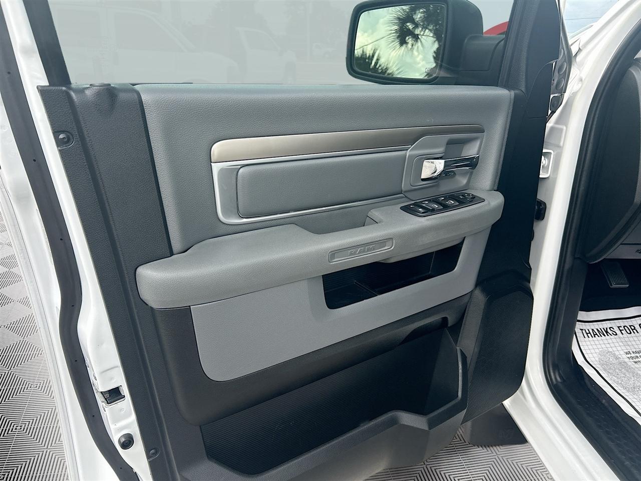 RAM 1500 2WD Crew Cab 149" Big Horn 2016