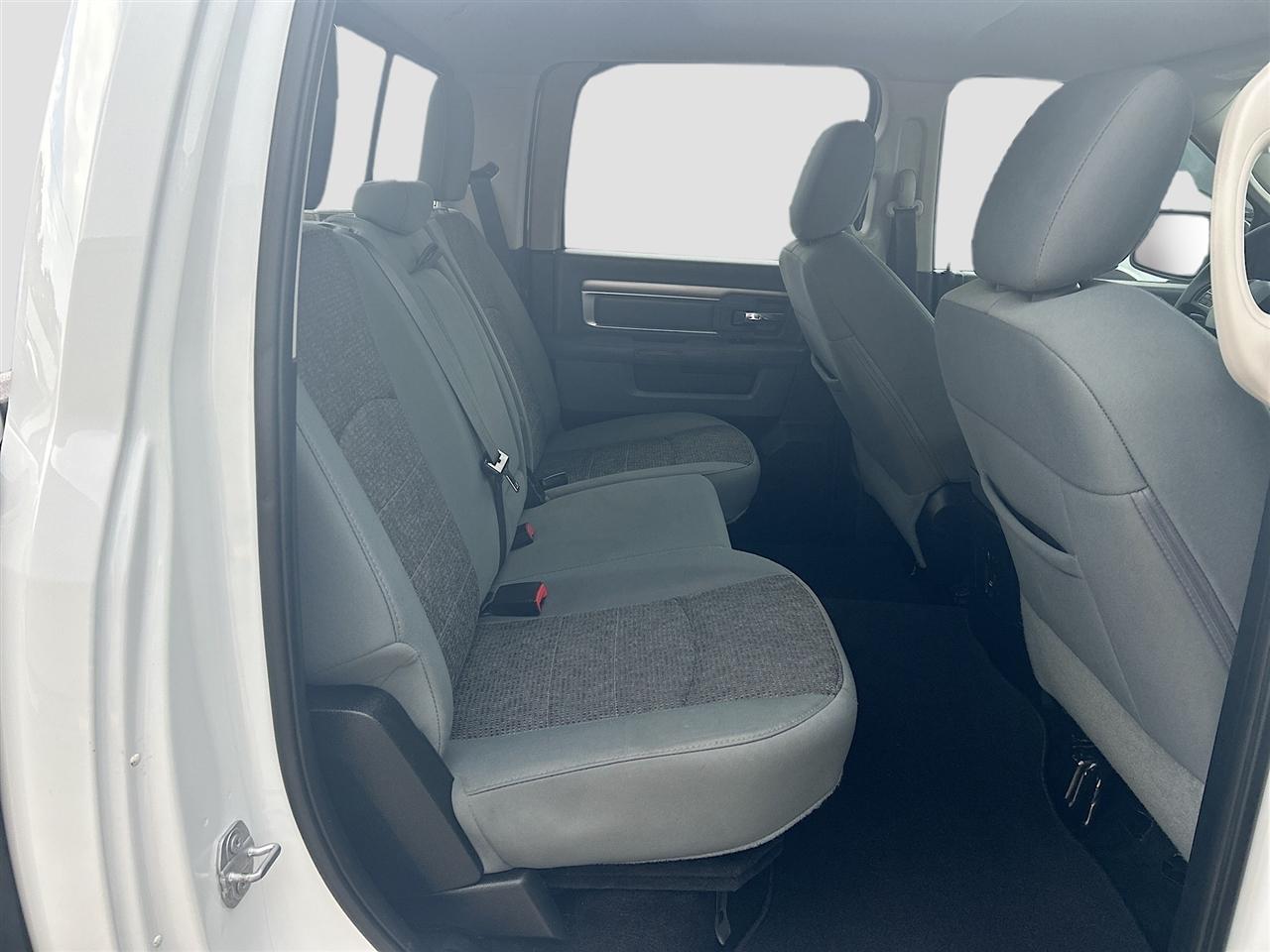 RAM 1500 2WD Crew Cab 149" Big Horn 2016