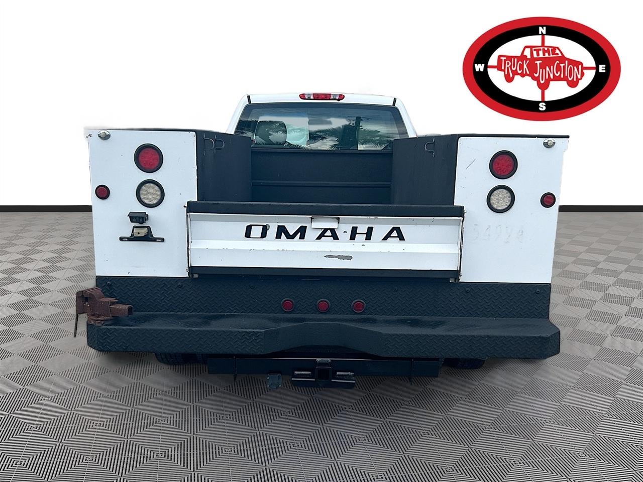 GMC Sierra 3500HD 2WD Reg Cab 137.5" WB, 59.8" CA WT 2011