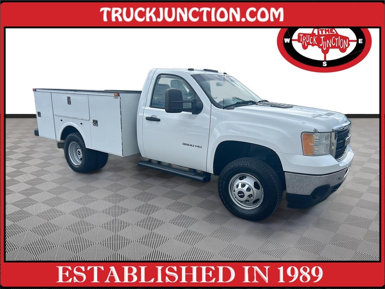 GMC Sierra 3500HD 2WD Reg Cab 137.5" WB, 59.8" CA WT 2011