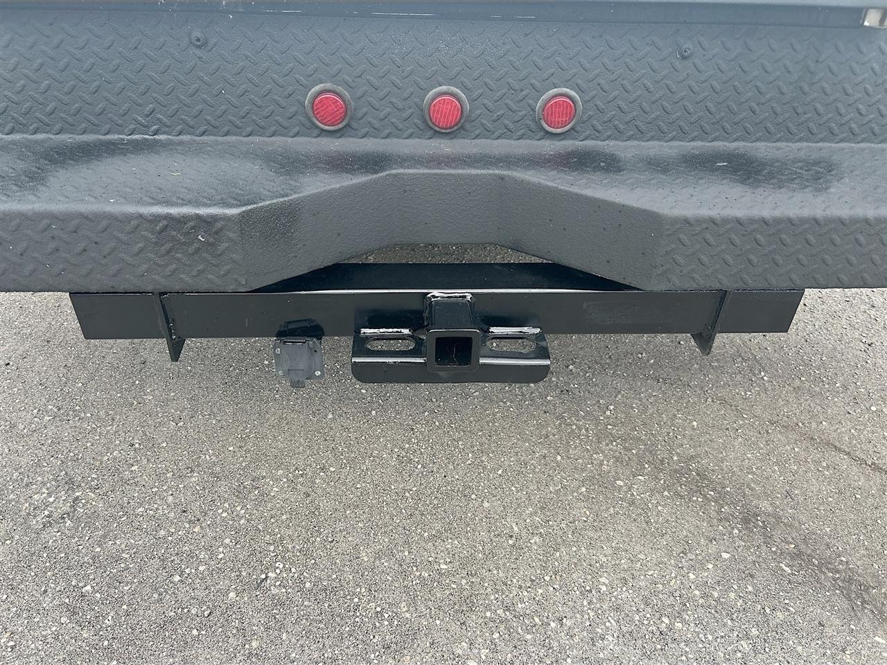 GMC Sierra 3500HD 2WD Reg Cab 137.5" WB, 59.8" CA WT 2011