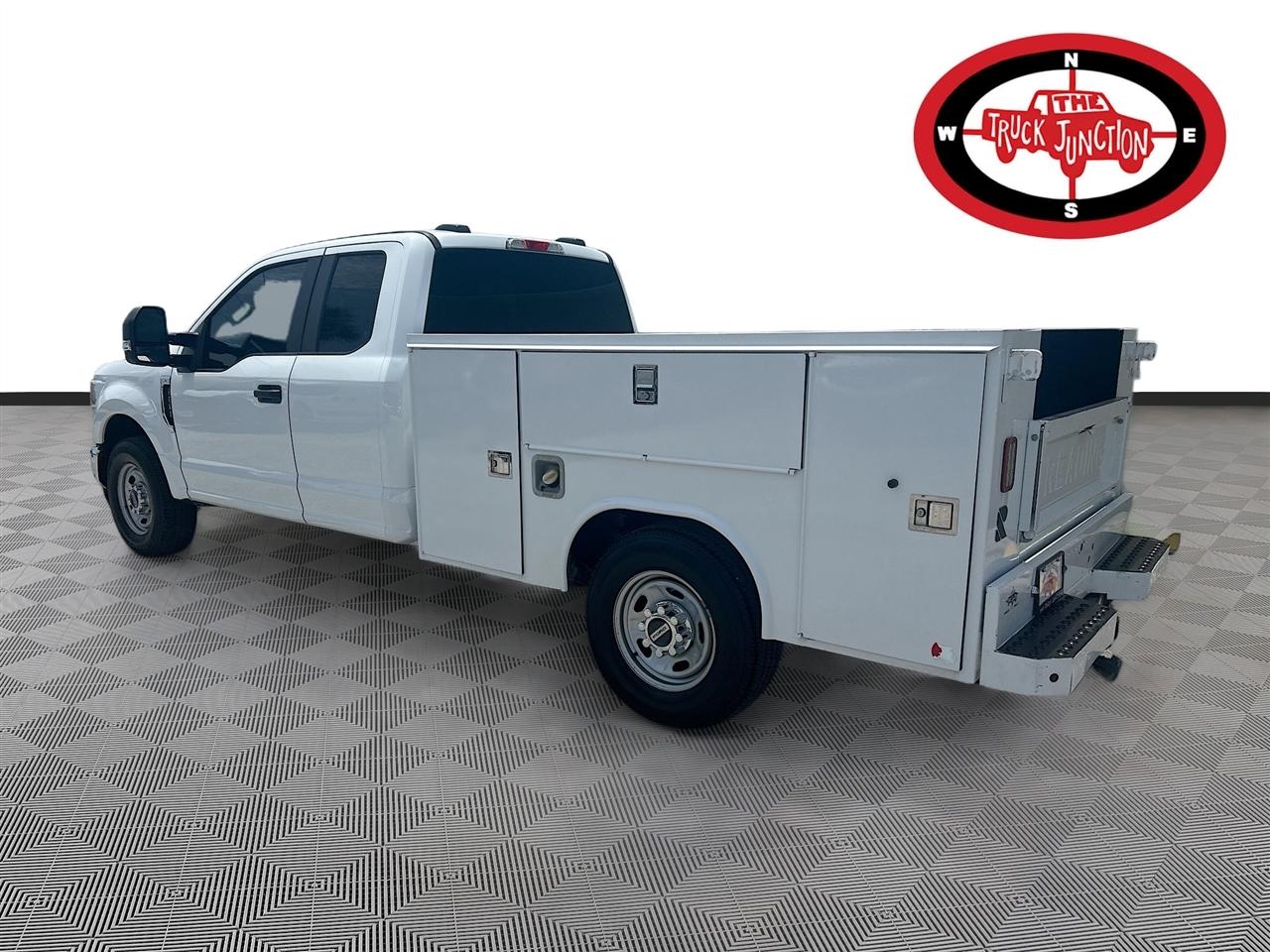 Ford Super Duty F-250 SRW XL 2WD SuperCab 6.75' Box 2022