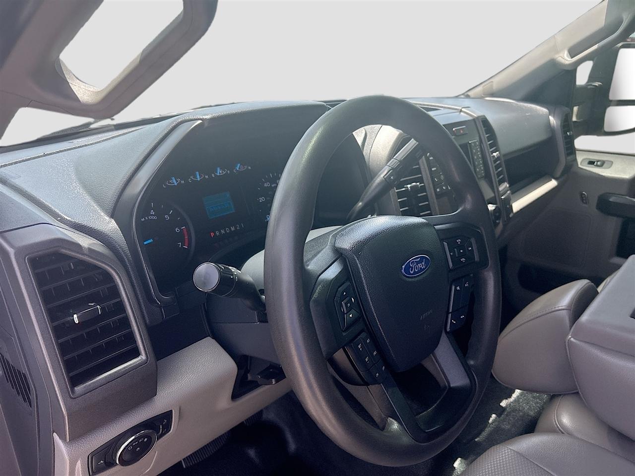 Ford Super Duty F-250 SRW XL 2WD SuperCab 6.75' Box 2022