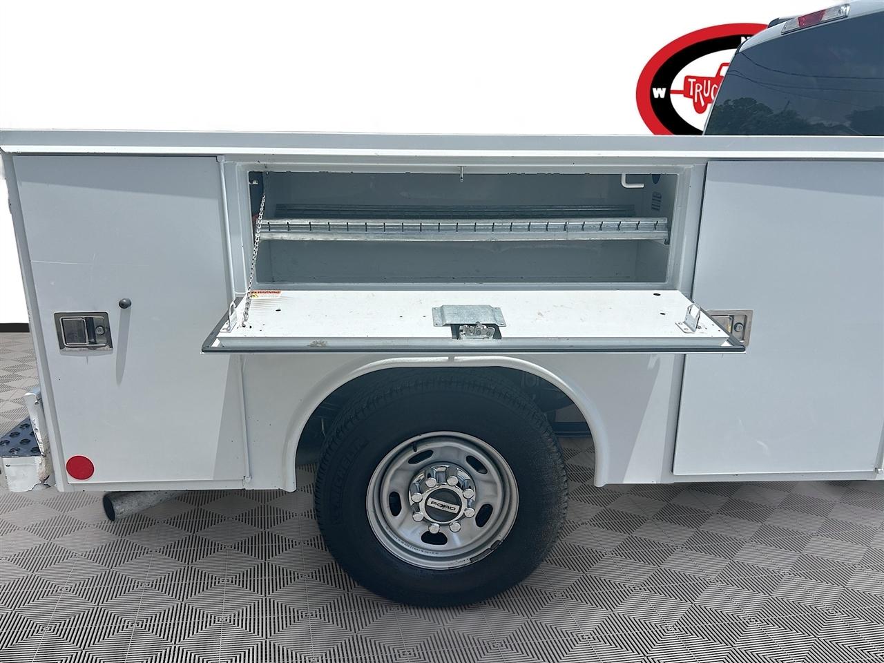 Ford Super Duty F-250 SRW XL 2WD SuperCab 6.75' Box 2022