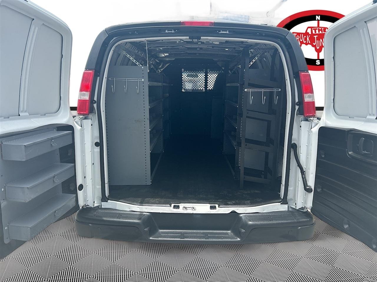 Chevrolet Express Cargo Van RWD 3500 155" 2023