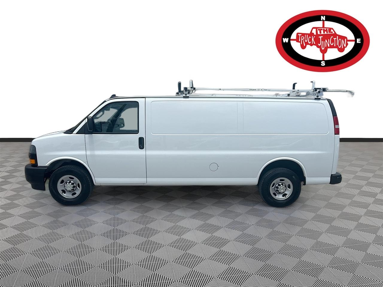 Chevrolet Express Cargo Van RWD 3500 155" 2023