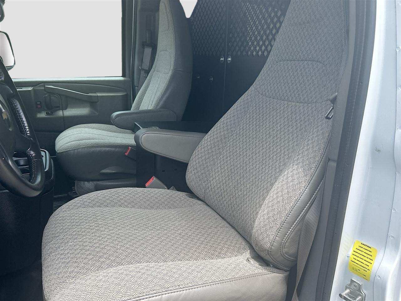 Chevrolet Express Cargo Van RWD 3500 155" 2023