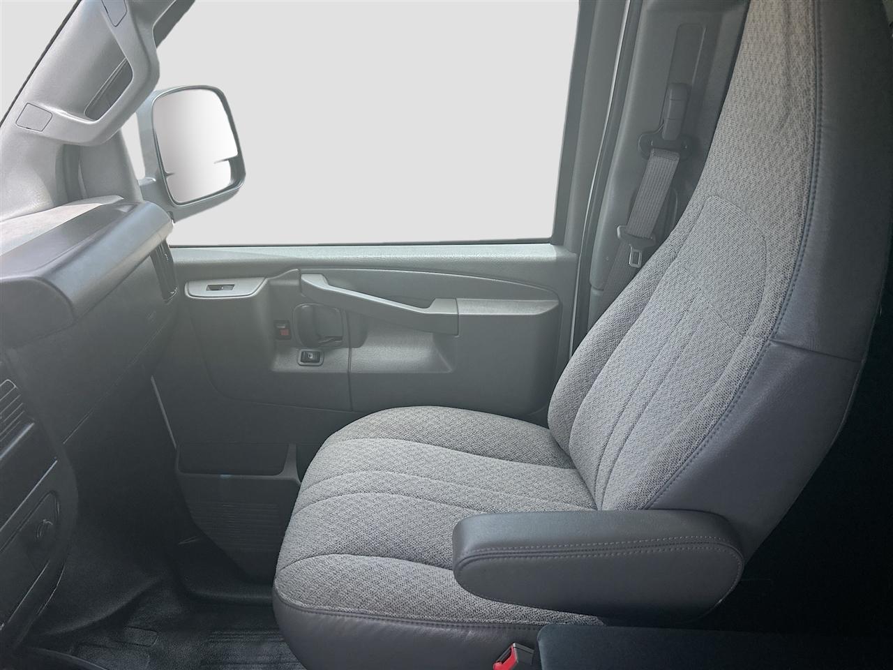 Chevrolet Express Cargo Van RWD 3500 155" 2023