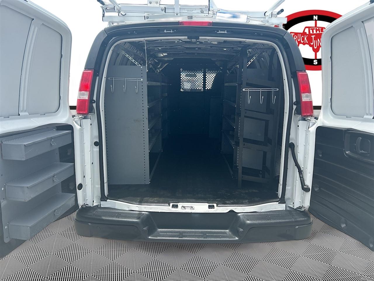 Chevrolet Express Cargo Van RWD 3500 155" 2023